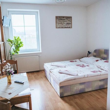 Klub U Namornika Dvůr Králové nad Labem Exteriör bild