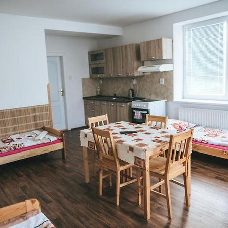 Klub U Namornika Dvůr Králové nad Labem Exteriör bild