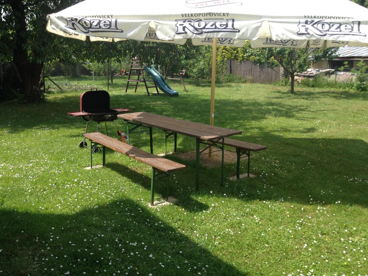 Klub U Namornika Dvůr Králové nad Labem Exteriör bild