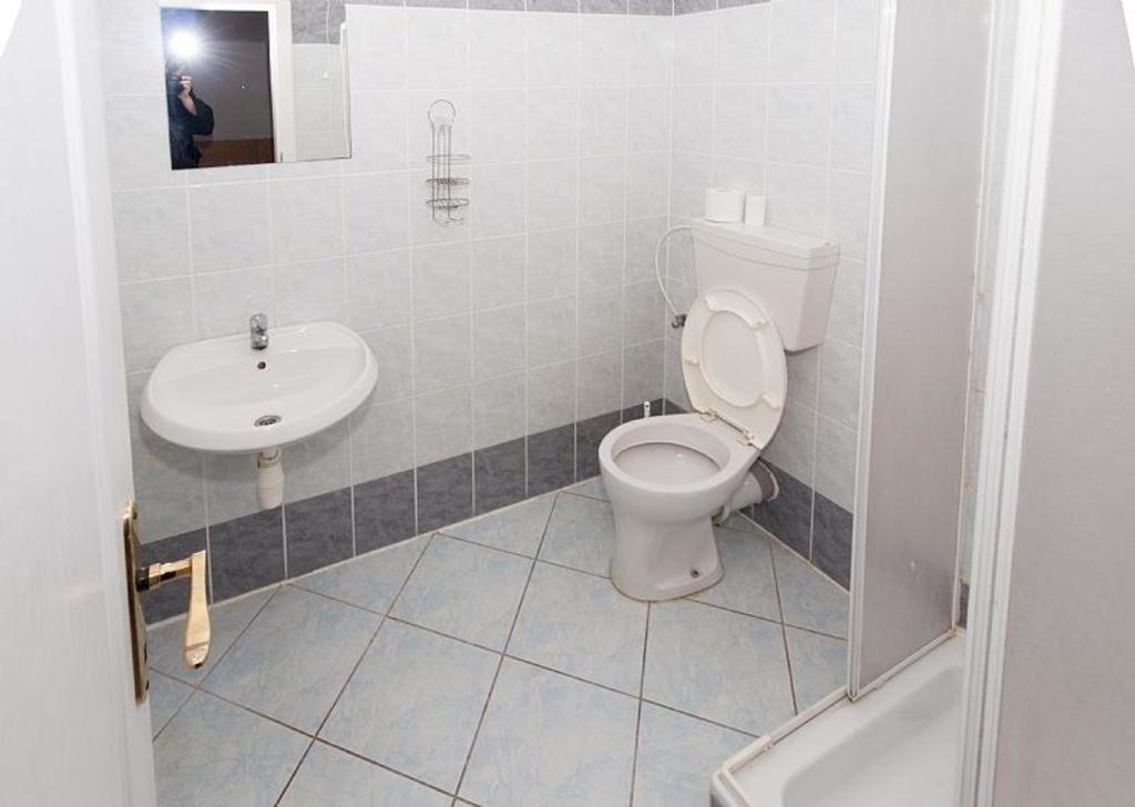 Klub U Namornika Dvůr Králové nad Labem Exteriör bild
