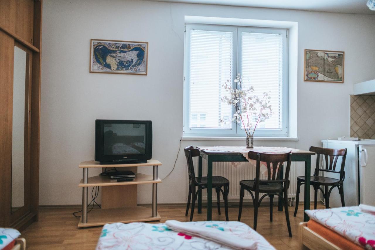 Klub U Namornika Dvůr Králové nad Labem Exteriör bild